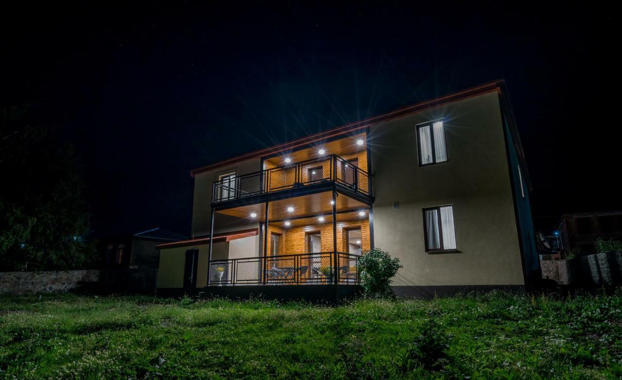 Travel Inn Kazbegi Stepantsminda Exterior foto